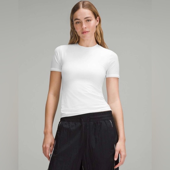 Lululemon Wundermost Ultra Soft Nulu Hip Length Crewneck Short Sleeve Shirt - Picture 6 of 10